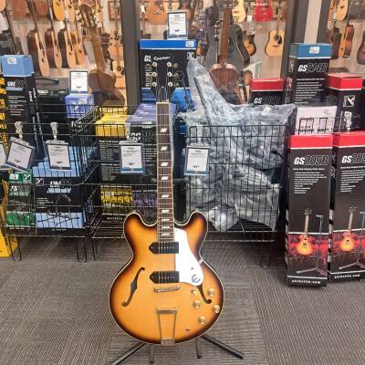ギター Epiphone USA Casino Epiphone USA Casino Review | GuitarPlayer
